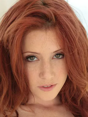 Elle Alexandra