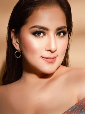 Ara Mina