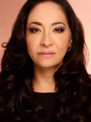 Angélica Lara