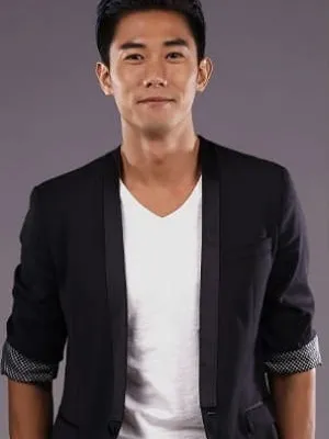 Desmond Tan