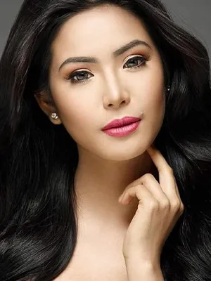 Myrtle Sarrosa