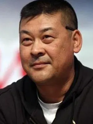 Chuangao Hou