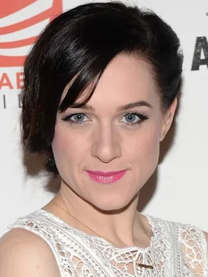 Lena Hall